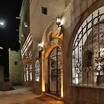 Ξενοδοχείο Palace Cave