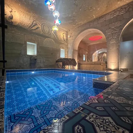 Palace Cave Hotel 2*