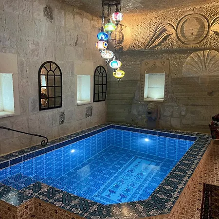 Hotel Palace Cave 2*