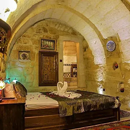 Hotel Palace Cave 2*