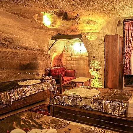 Palace Cave 2*