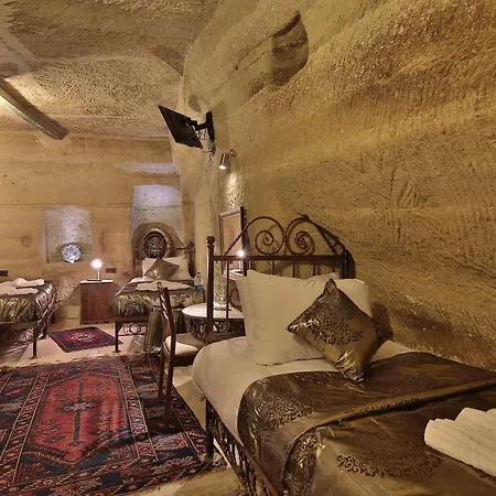 Hotel Palace Cave