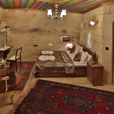 Palace Cave Hotel 2*