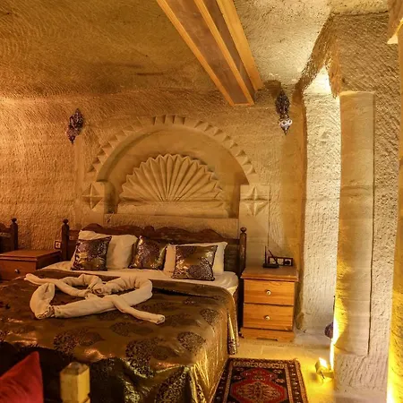 Palace Cave 2*