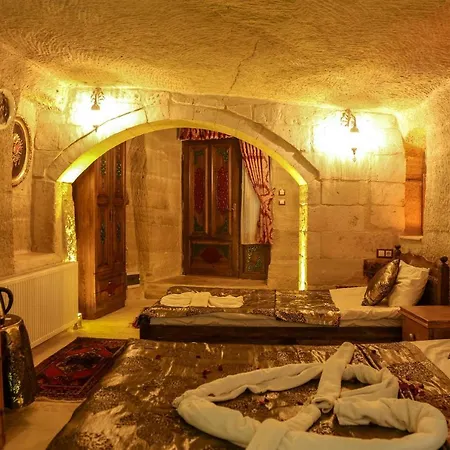 Palace Cave Szálloda