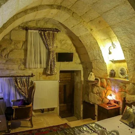 Palace Cave 2* גורמה