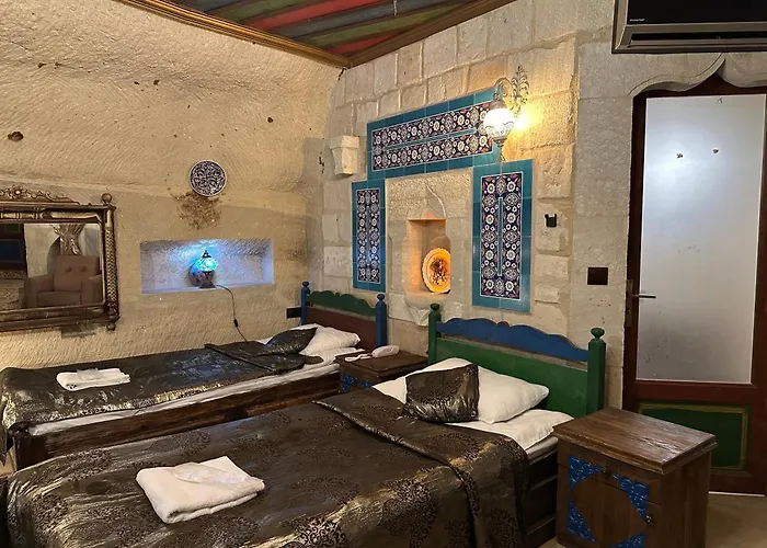 Hotel Palace Cave 2*