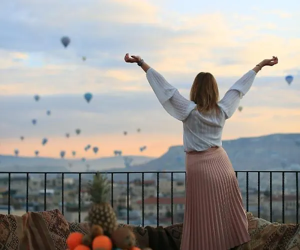 Palace Cave Hotel 2*